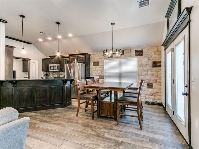 10056 SW 22nd Street, Yukon, OK 73099