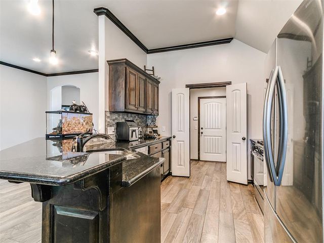 10056 SW 22nd Street, Yukon, OK 73099