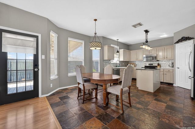 342 Notch Leaf, Cibolo, TX 78108