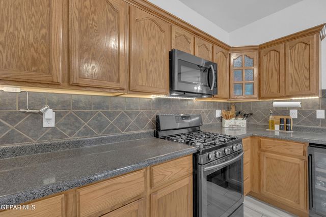 724 PASEO SERENO Drive, El Paso, TX 79928