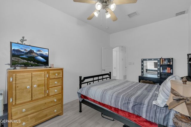 724 PASEO SERENO Drive, El Paso, TX 79928