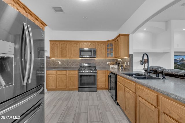 724 PASEO SERENO Drive, El Paso, TX 79928