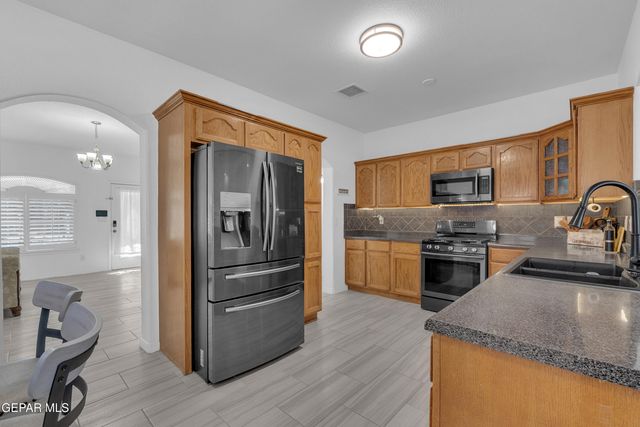 724 PASEO SERENO Drive, El Paso, TX 79928