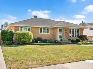 10913 Martindale Drive, Westchester, IL 60154