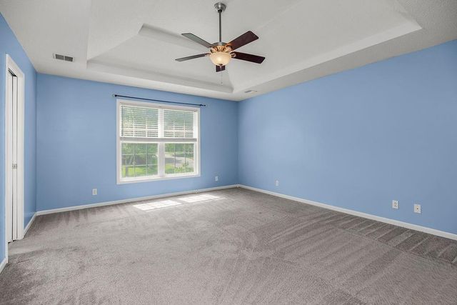 701 SE James Circle, Lee's Summit, MO 64063