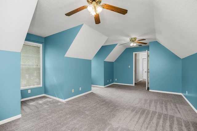 701 SE James Circle, Lee's Summit, MO 64063