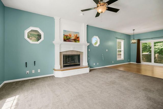 701 SE James Circle, Lee's Summit, MO 64063