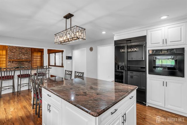 6 Deep Wood Lane, Colts Neck, NJ 07722