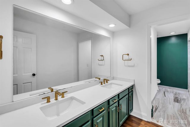 6 Deep Wood Lane, Colts Neck, NJ 07722