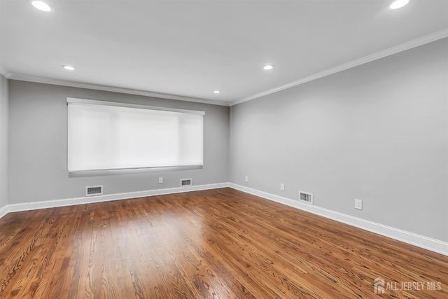 6 Deep Wood Lane, Colts Neck, NJ 07722