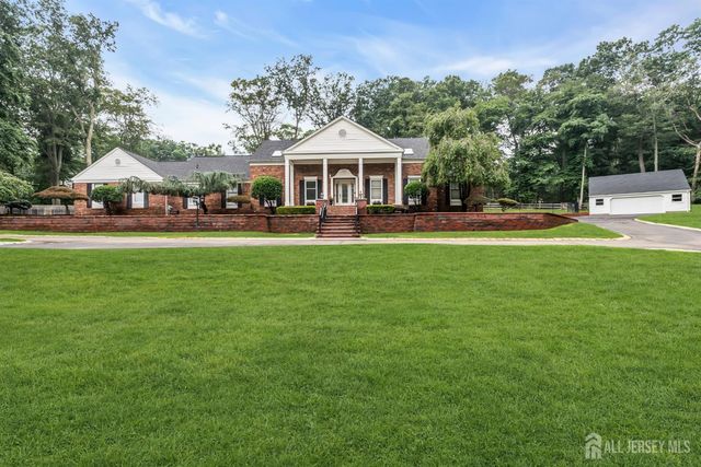 6 Deep Wood Lane, Colts Neck, NJ 07722