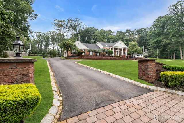6 Deep Wood Lane, Colts Neck, NJ 07722