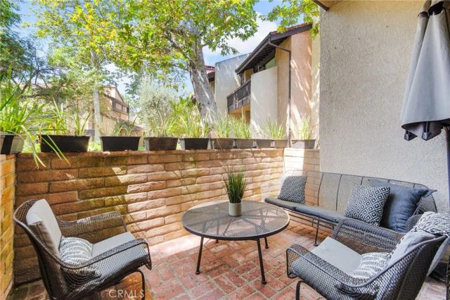 21900 Marylee Street 288, Woodland Hills, CA 91367