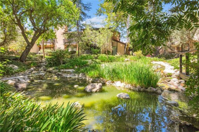 21900 Marylee Street 288, Woodland Hills, CA 91367