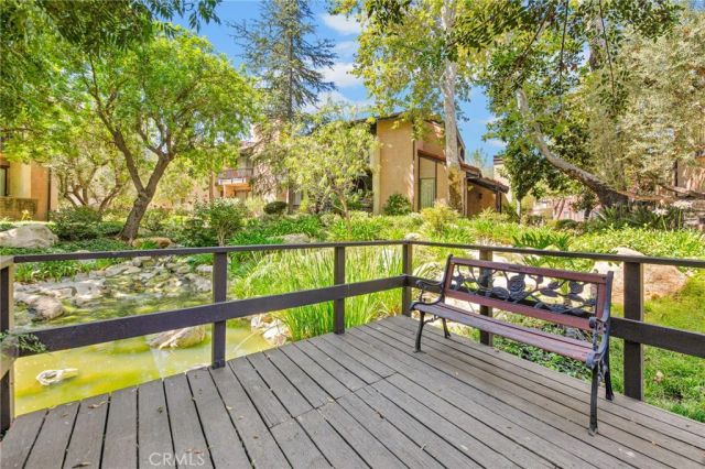 21900 Marylee Street 288, Woodland Hills, CA 91367