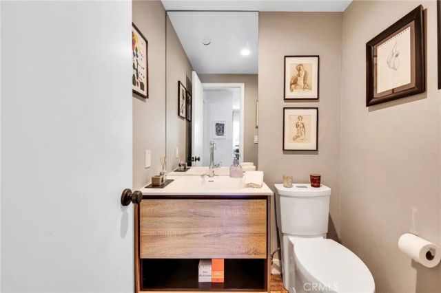 21900 Marylee Street 288, Woodland Hills, CA 91367