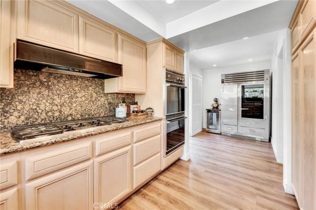 21900 Marylee Street 288, Woodland Hills, CA 91367