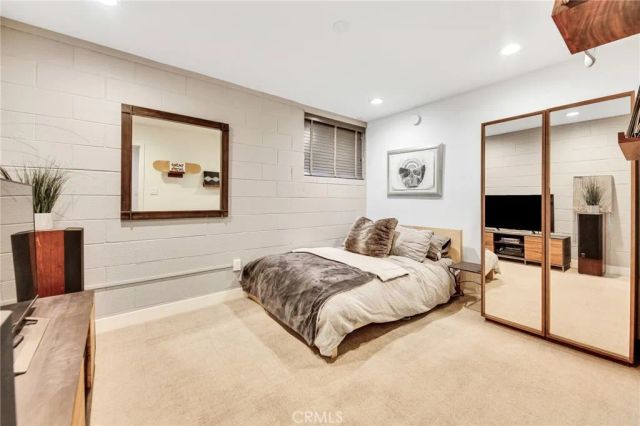 21900 Marylee Street 288, Woodland Hills, CA 91367