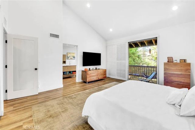 21900 Marylee Street 288, Woodland Hills, CA 91367