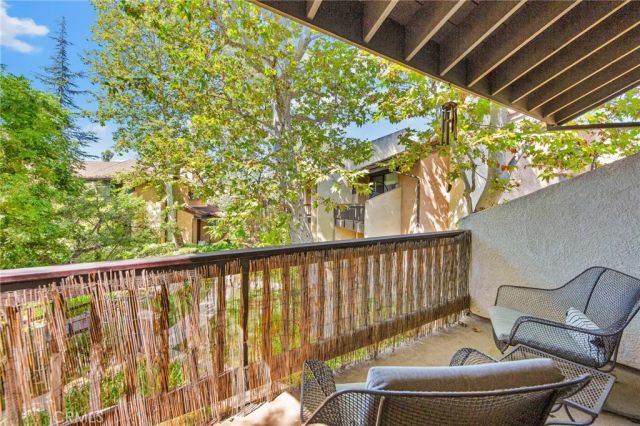 21900 Marylee Street 288, Woodland Hills, CA 91367