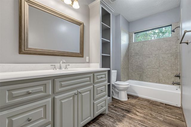 18763 Grand Harbor Point, Montgomery, TX 77356