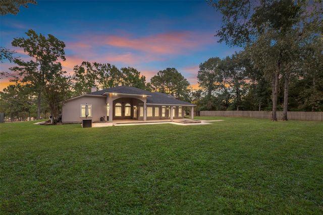 18763 Grand Harbor Point, Montgomery, TX 77356