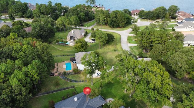 18763 Grand Harbor Point, Montgomery, TX 77356