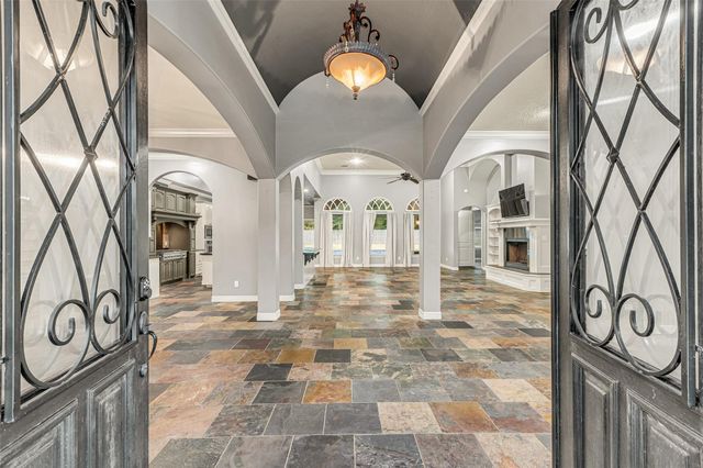 18763 Grand Harbor Point, Montgomery, TX 77356