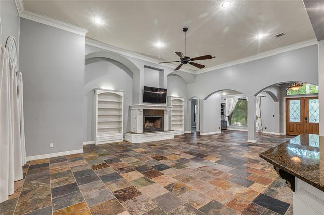 18763 Grand Harbor Point, Montgomery, TX 77356