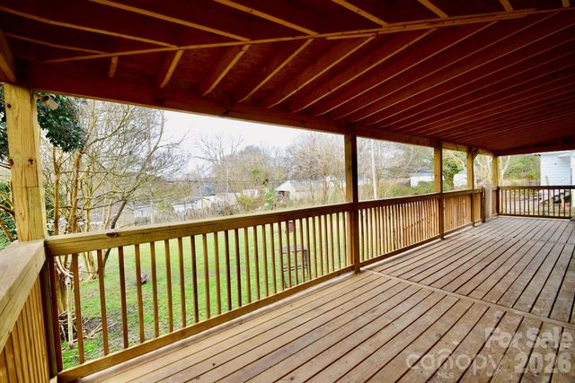 2007 S York Road, Gastonia, NC 28052