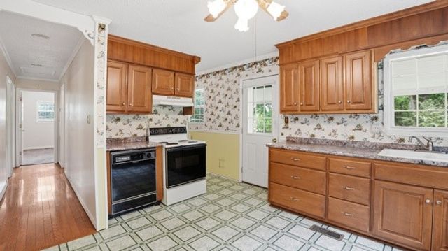 91 Golden Rd, Lynchburg, TN 37352