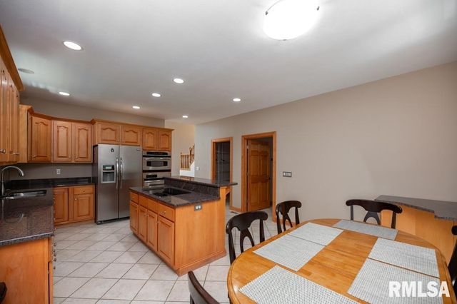 6918 W SADDLEBROOK Drive, Mapleton, IL 61547