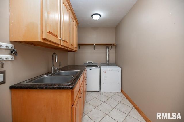 6918 W SADDLEBROOK Drive, Mapleton, IL 61547