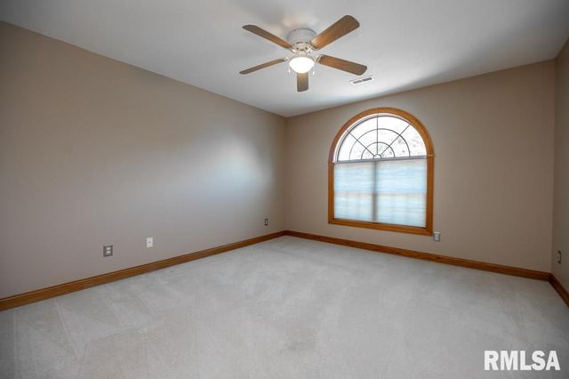 6918 W SADDLEBROOK Drive, Mapleton, IL 61547
