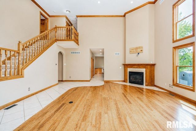 6918 W SADDLEBROOK Drive, Mapleton, IL 61547