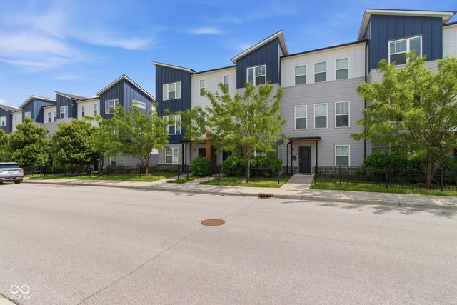2945 Bolton Square Boulevard, Indianapolis, IN 46222