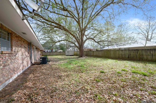 41145 1st Colonial St, Prairieville, LA 70769