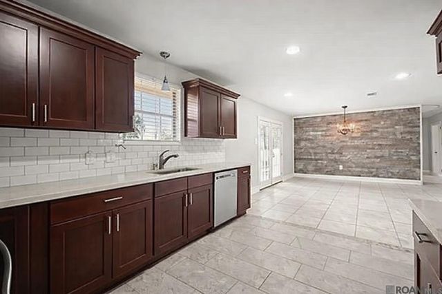 41145 1st Colonial St, Prairieville, LA 70769