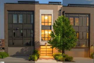 611 N Main Street # 9, Greenville, SC 29601