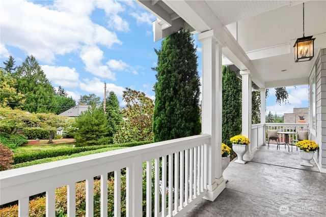 9831 NE 16th Street, Bellevue, WA 98004