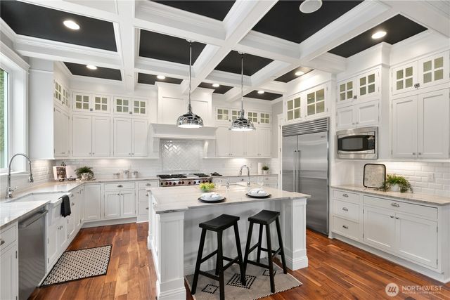 9831 NE 16th Street, Bellevue, WA 98004