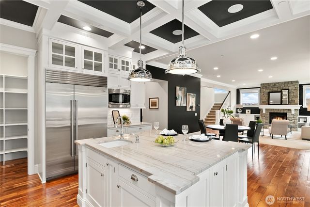 9831 NE 16th Street, Bellevue, WA 98004