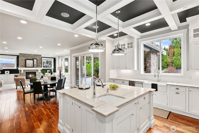 9831 NE 16th Street, Bellevue, WA 98004
