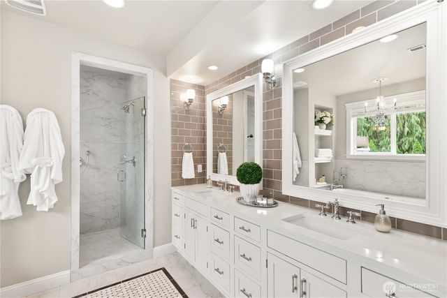 9831 NE 16th Street, Bellevue, WA 98004