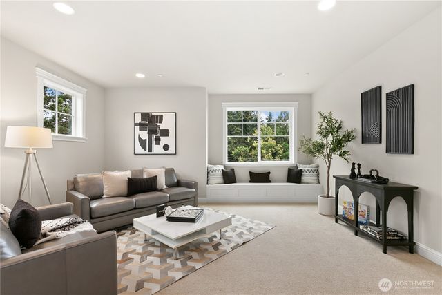 9831 NE 16th Street, Bellevue, WA 98004