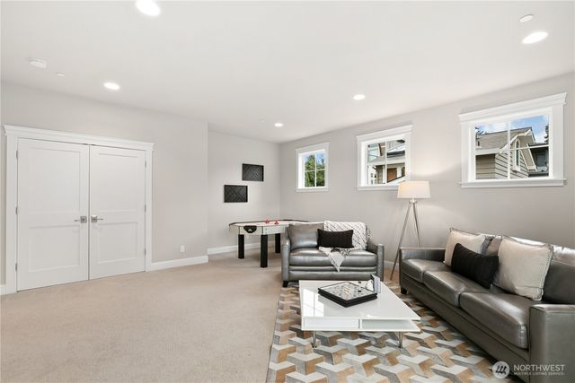9831 NE 16th Street, Bellevue, WA 98004