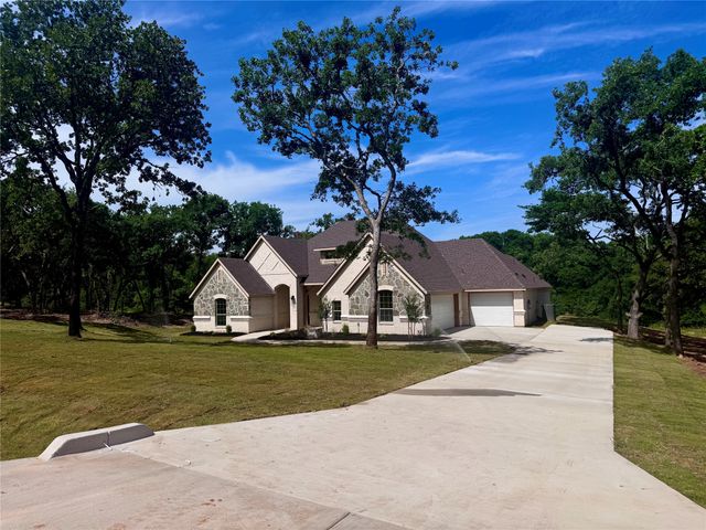 5025 Glenoaks Court, Weatherford, TX 76088