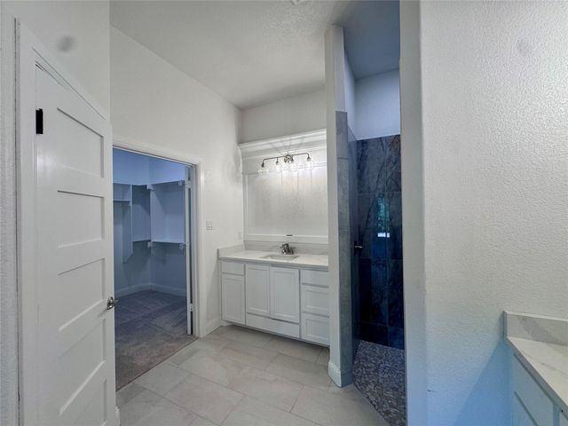 5025 Glenoaks Court, Weatherford, TX 76088
