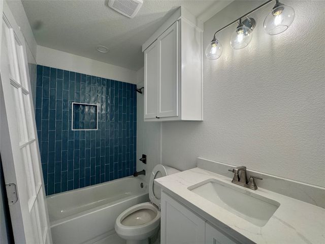 5025 Glenoaks Court, Weatherford, TX 76088