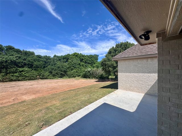 5025 Glenoaks Court, Weatherford, TX 76088